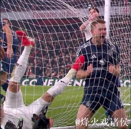 曼联防线难撑,连续9场英超遭遇丢球 曼联防线难撑,连续9场英超遭遇丢球